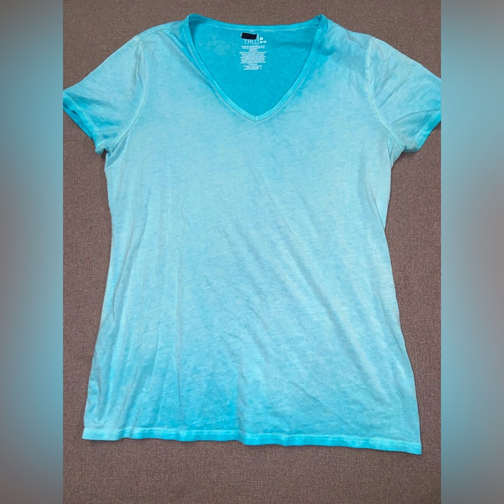 Time & Tru Ombré V Neck Basic Short Sleeve Tee